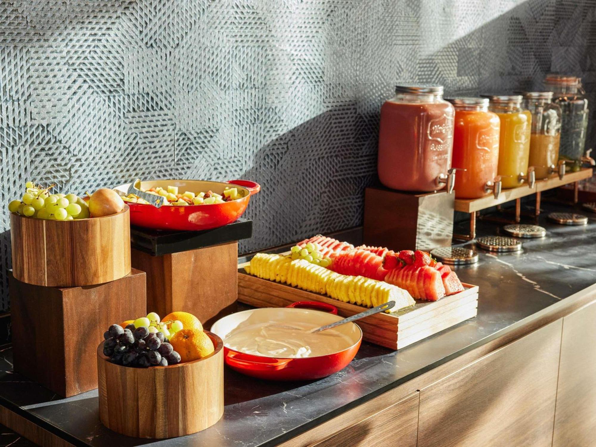 Tribe Manchester Airport By Accor Хейл Экстерьер фото