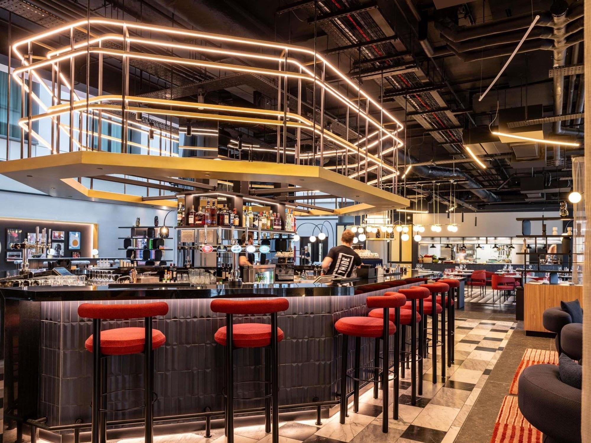 Tribe Manchester Airport By Accor Хейл Экстерьер фото